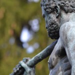 Statue d'Hercule lors d'un stage photo pour associations